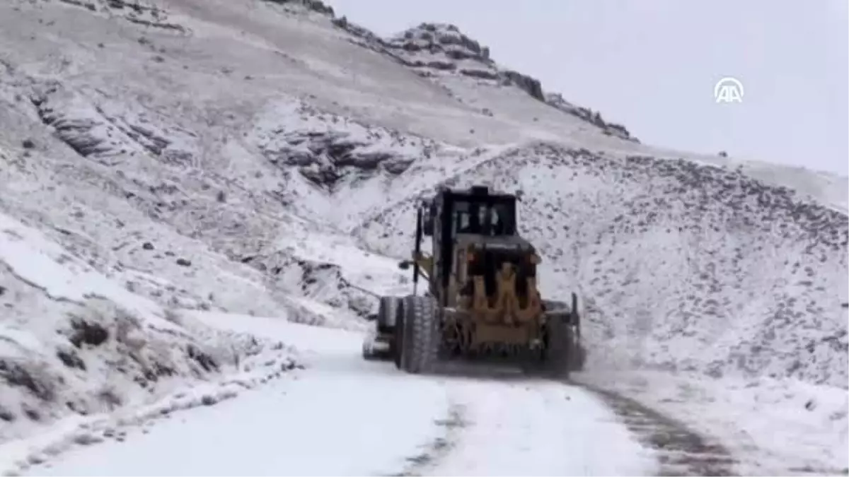 Ağrı\'da 90 köy yolu ulaşıma kapandı