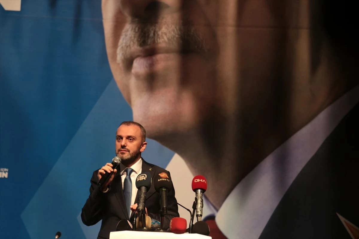 AK Parti\'li Kandemir: "Yalanı elbise gibi giyen bir muhalefet anlayışı var"