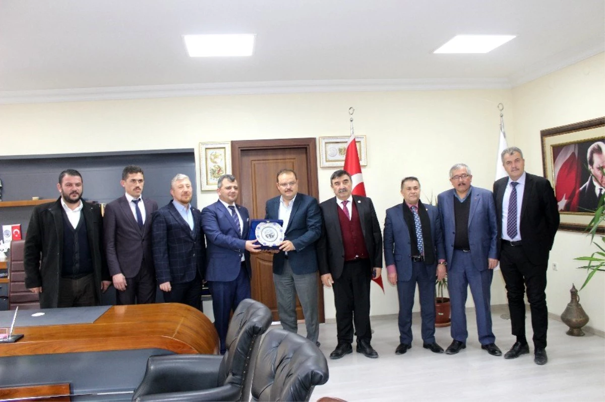AK Parti Yerel Yönetimler Başkan Yardımcısı Abdurrahman Öz\'den Emirdağ\'a ziyaret