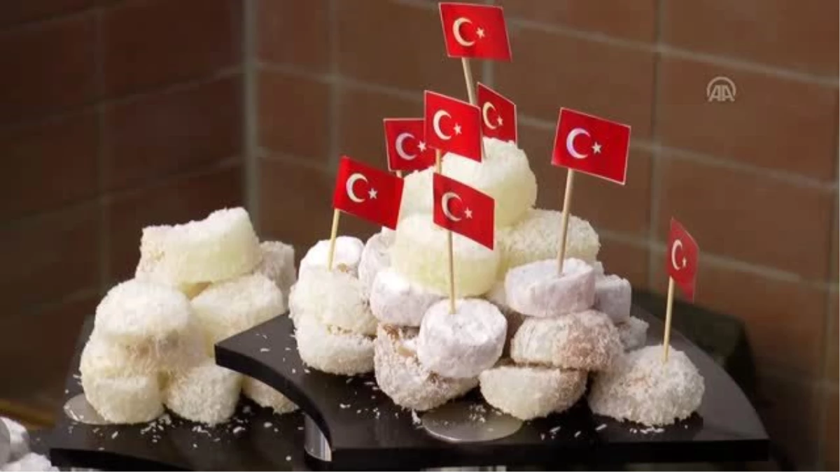 Arnavutluk\'ta geleneksel Türk tatlıları tanıtıldı