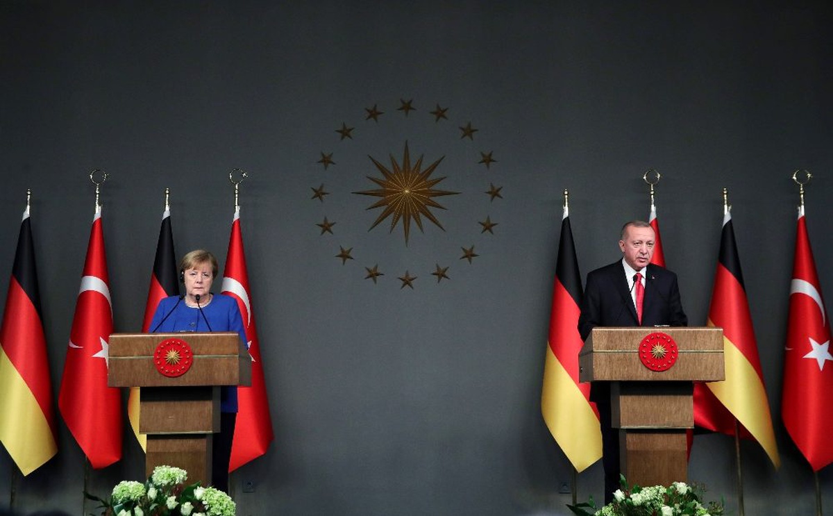 "Berlin sürecine gelen ülkelerin bu adama artık yüz vermemesi lazım"