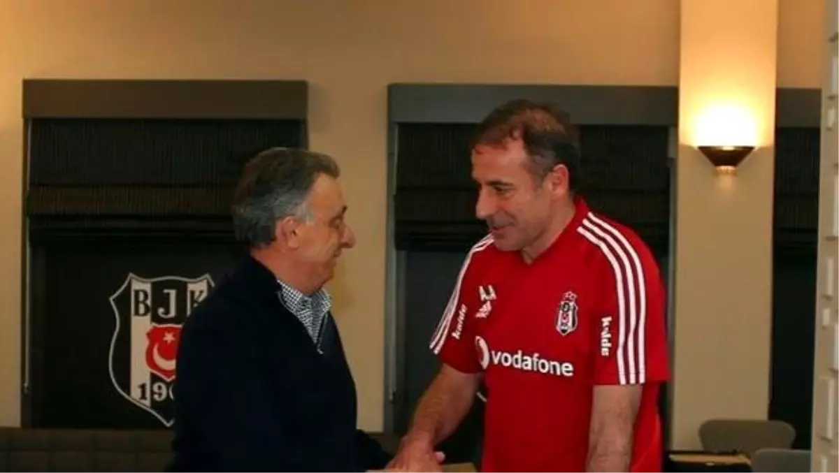 Beşiktaş\'ta Ahmet Nur Çebi, Abdullah Avcı görüşmesine Burak Yılmaz da dahil oldu