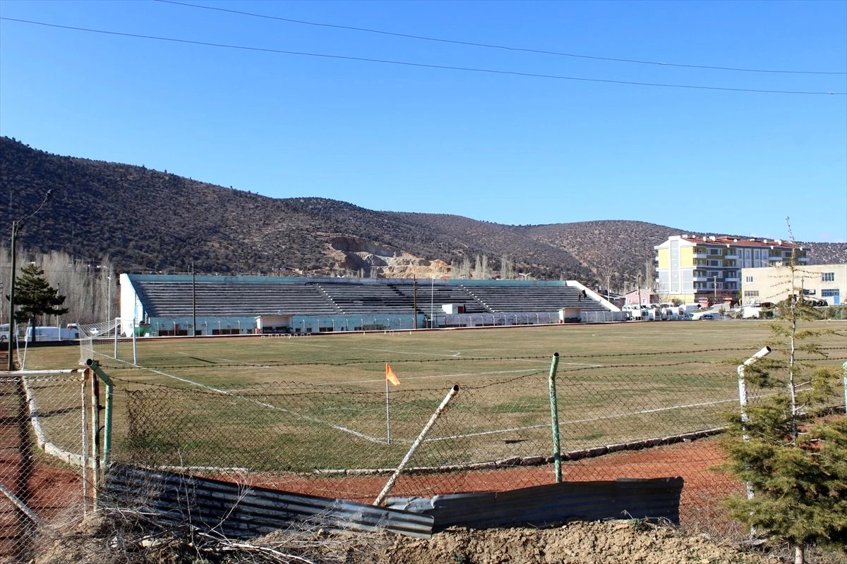 Bozkır Stadyumu yenilenecek