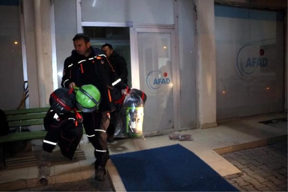 Deprem, Sivas ve Tokat\'ta da hissedildi, AFAD ekipleri Elazığ\'a gönderildi