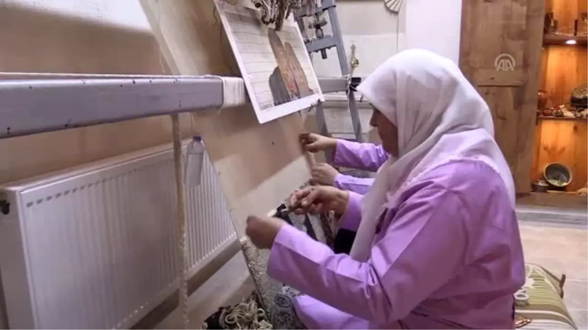 "Dokuyan Eller Halı Kilim Evi" yeni binasında