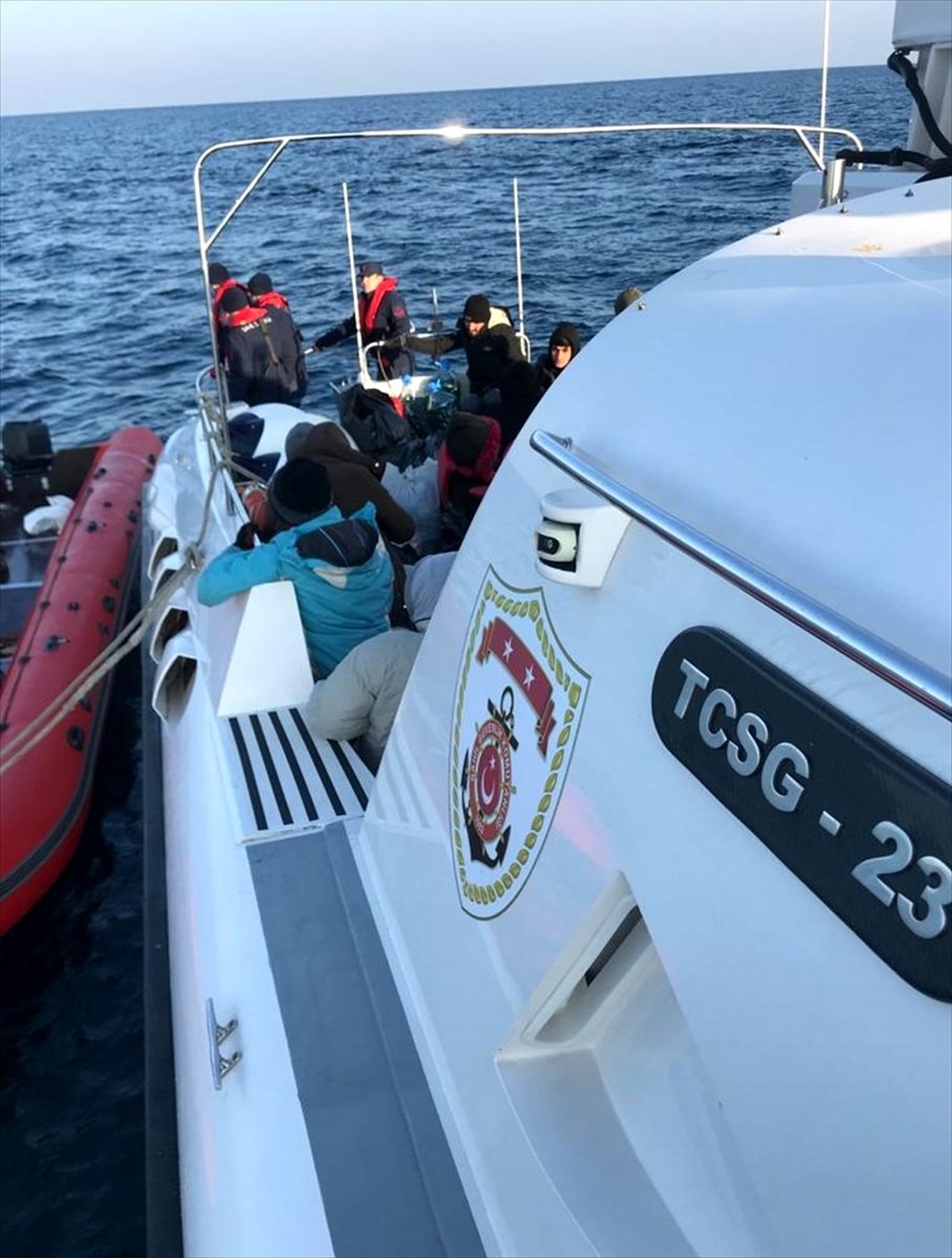 Edirne açıklarında 35 düzensiz göçmen yakalandı