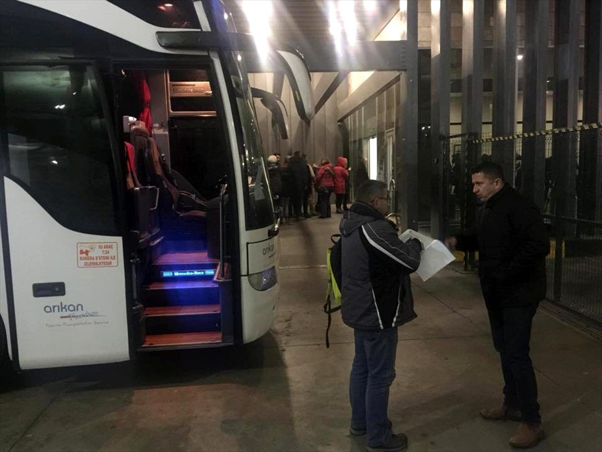 Edirne\'de sınır kapısından geçen tur otobüsleri denetlendi