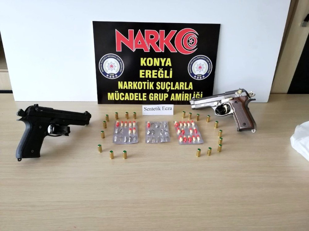 Ereğli\'de uyuşturucu hapla yakalanan 2 kişi gözaltına alındı
