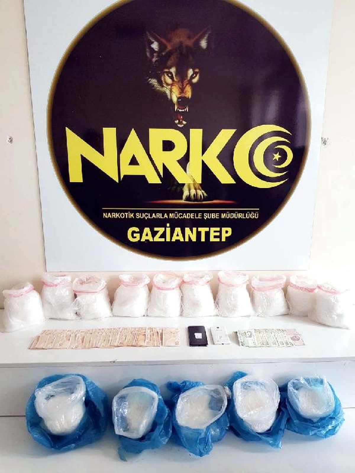 Gaziantep\'te, 14 kilo metamfetamin ele geçirildi