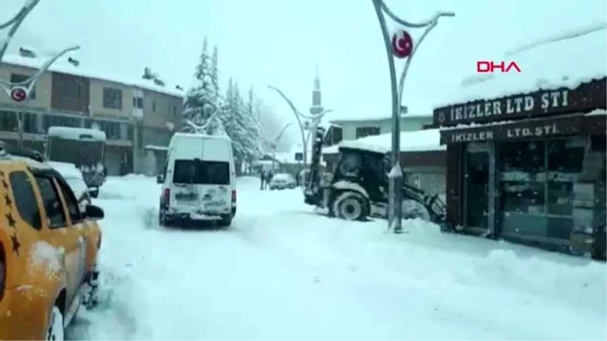 Hakkari-şırnak karayolu, düşen çığlardan kapandı