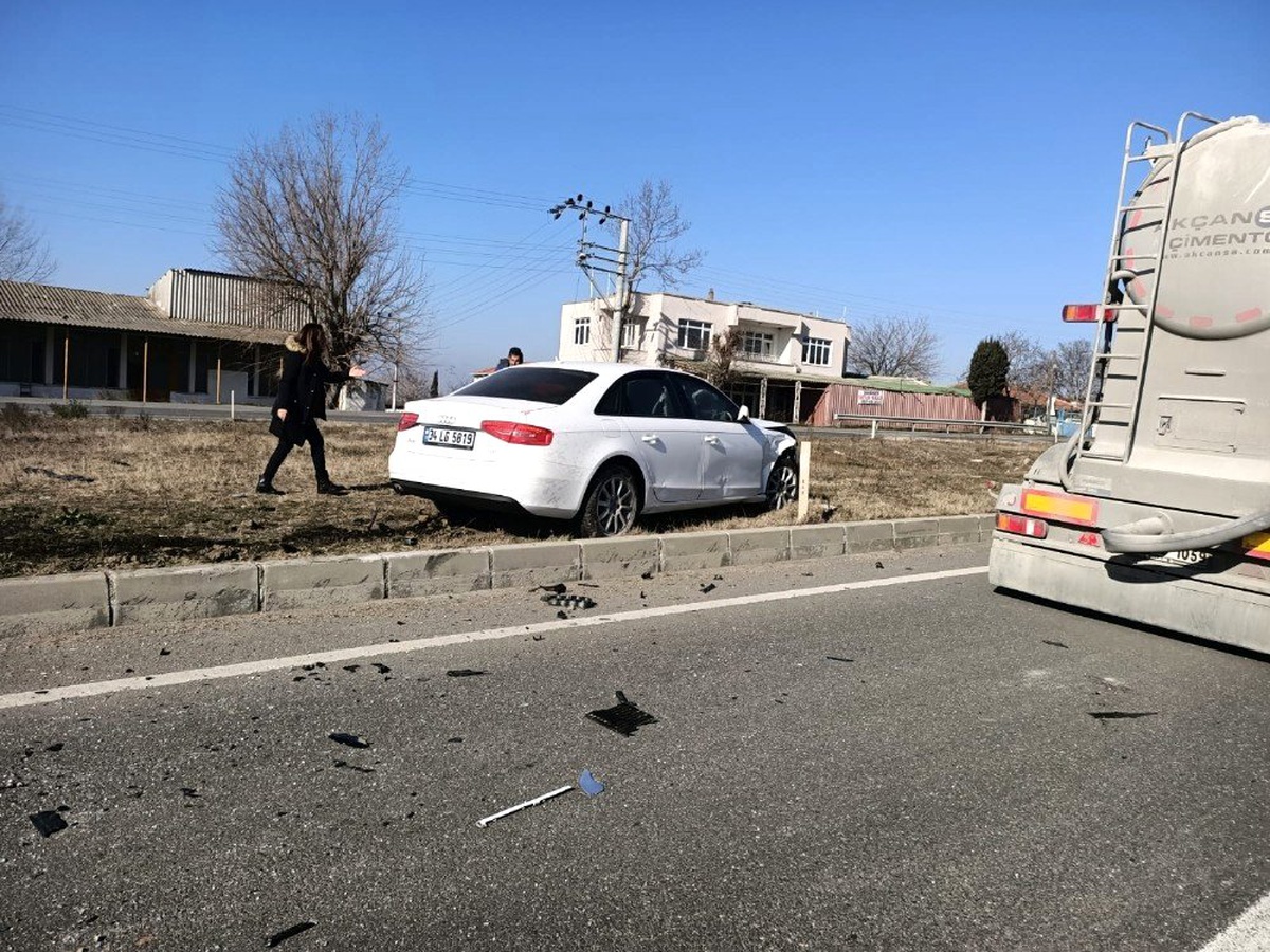 İlçe milli eğitim müdürü trafik kazası geçirdi