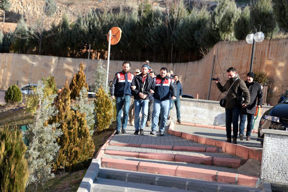 Kahramanmaraş ve Yozgat\'ta 3 DEAŞ şüphelisi yakalandı