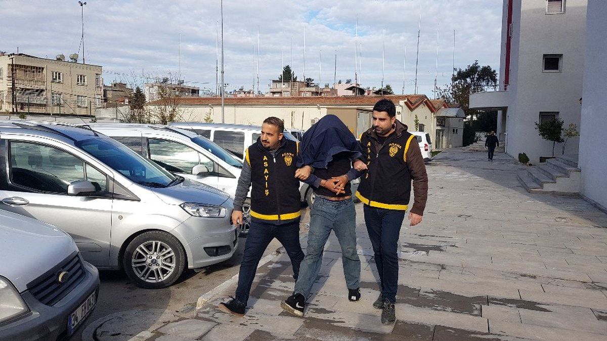 Kamyondan hortumla mazot çaldılar