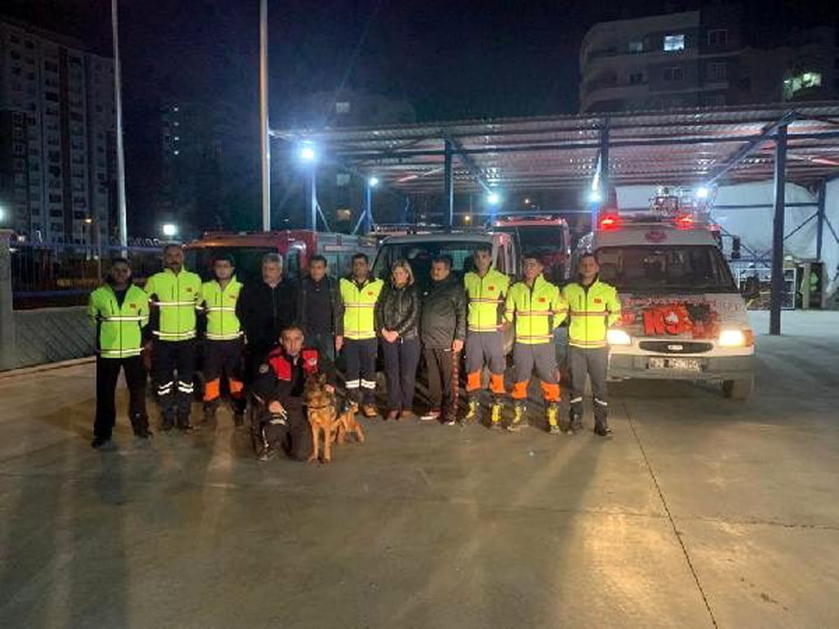 Mersin\'den 11 kişilik AFAD ekibi Elazığ\'a gitti