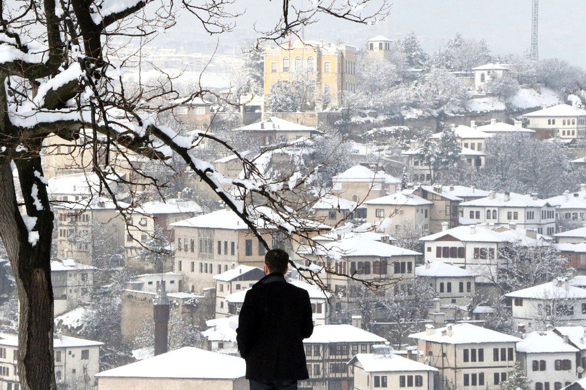 Safranbolu\'da eşsiz kar manzaraları