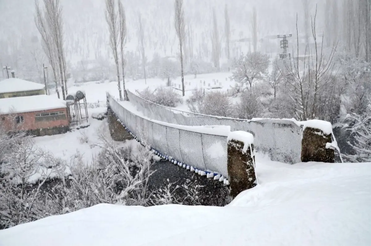 Şırnak kar altında kaldı