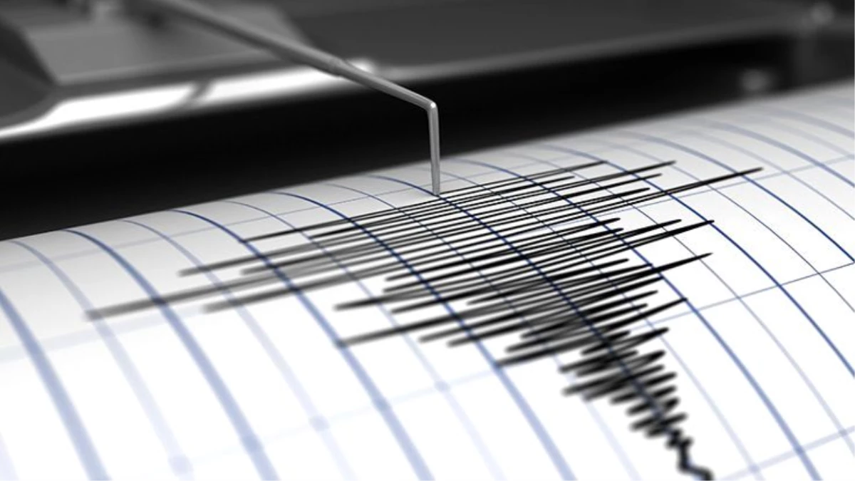 Son Dakika: Elazığ\'da 6.8 büyüklüğünde bir deprem oldu