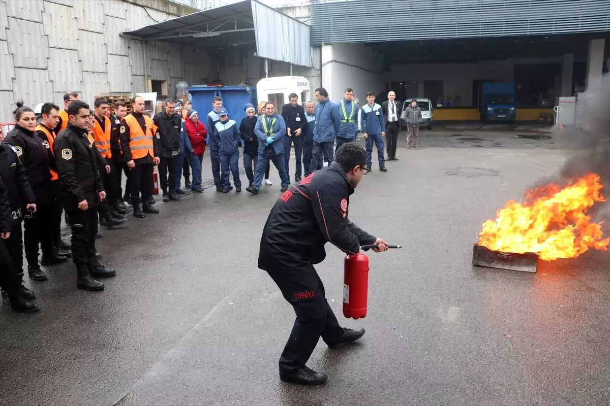 Trabzon\'da alışveriş merkezinde afet ve yangın tatbikatı yapıldı