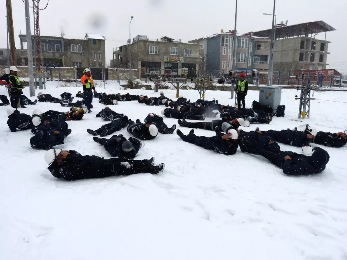 VEDAŞ ekibine komando eğitimi