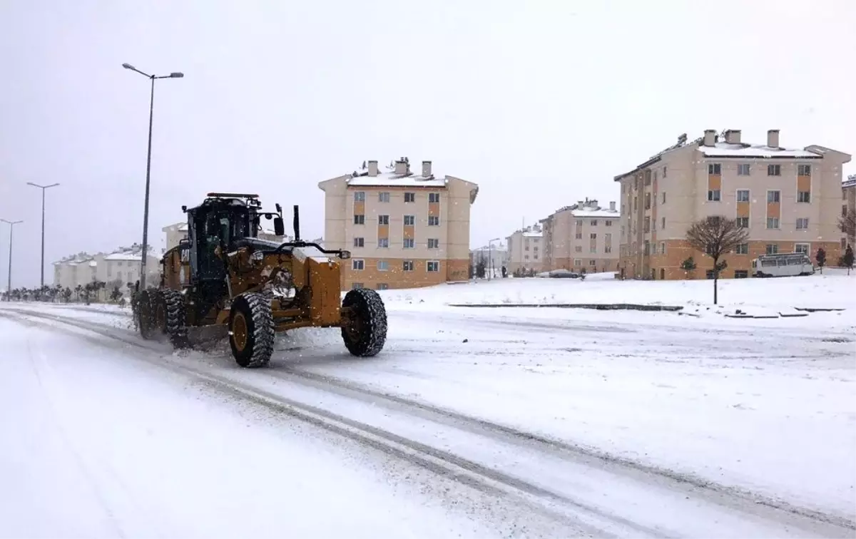 Yurdun genelinde soğuk hava kendini hissettirmeye devam ediyor