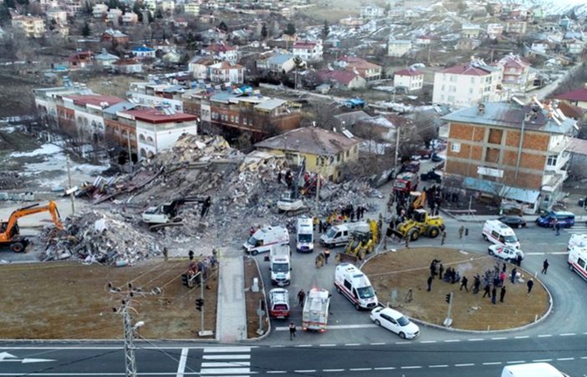 228 artçı sarsıntı meydana geldi