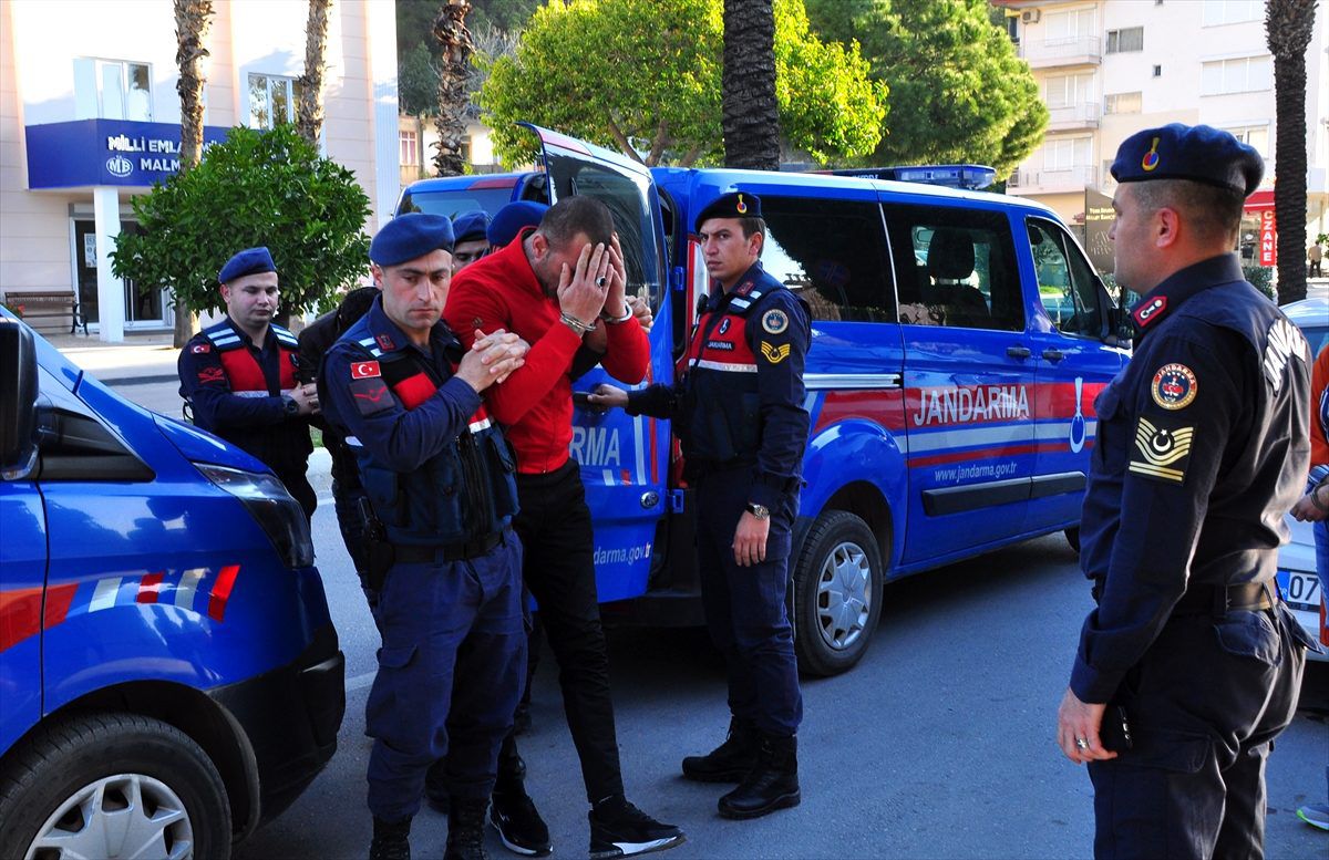 Antalya\'da suç örgütü operasyonunda yakalanan 5 şüpheliden 4\'ü tutuklandı