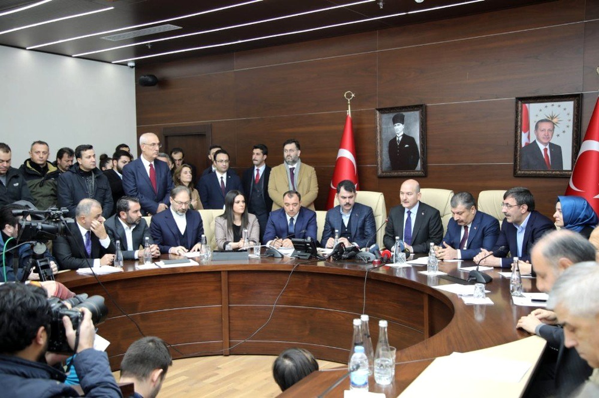 Bakan Soylu: "Depremde 22 kişi hayatını kaybetti"