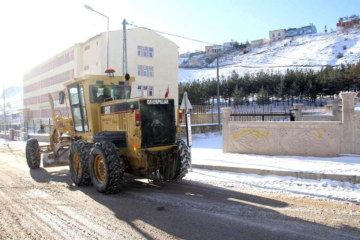 Bayburt Belediyesinden karla mücadele çalışması