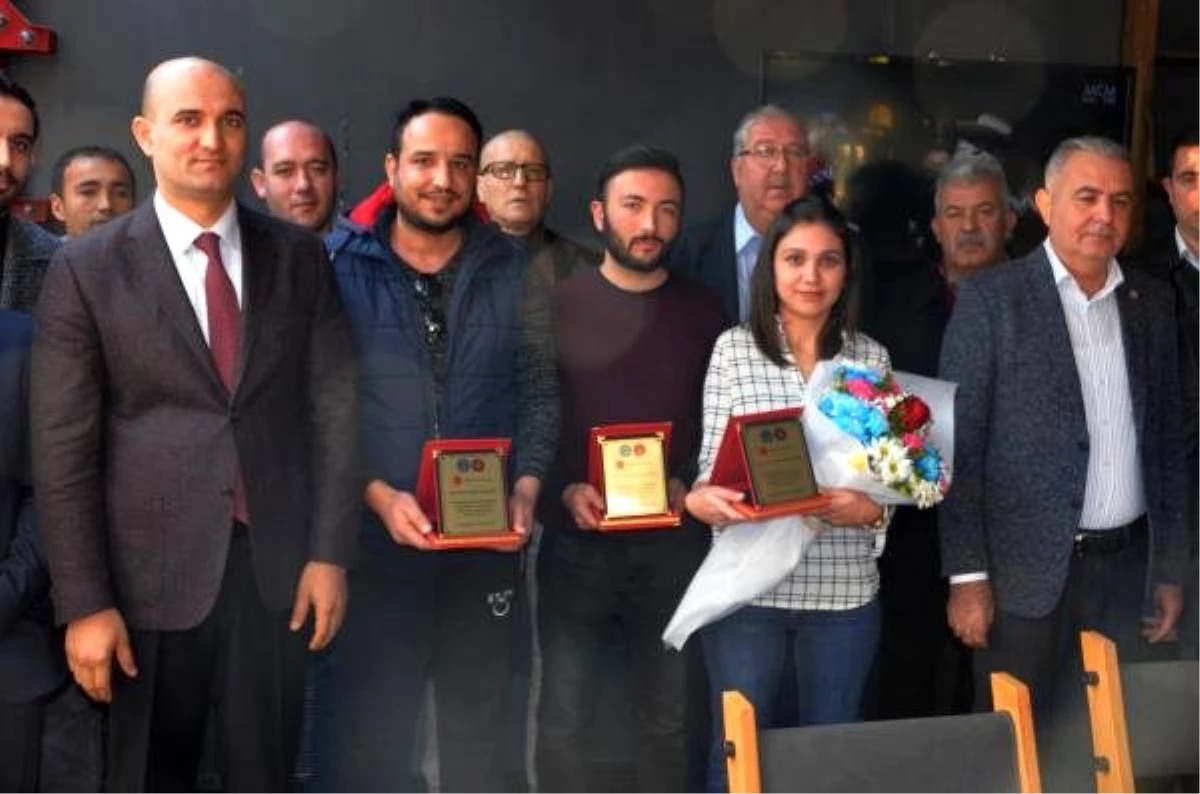 Bebeği hayata döndüren sağlık ekibine plaket