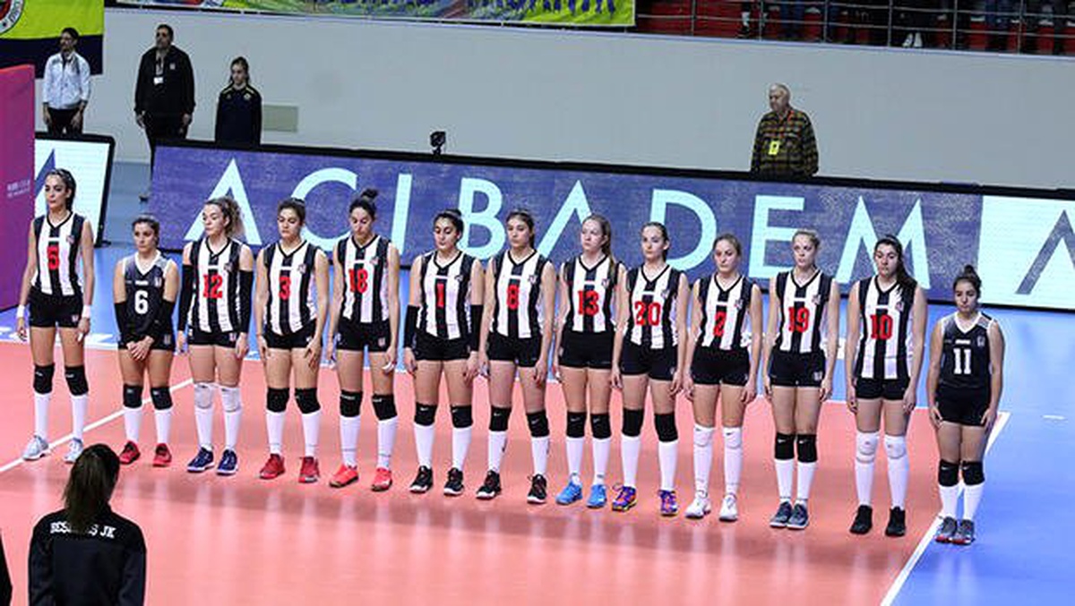 Beşiktaş\'ta voleybolcular kazan kaldırdı! Fenerbahçe maçında...