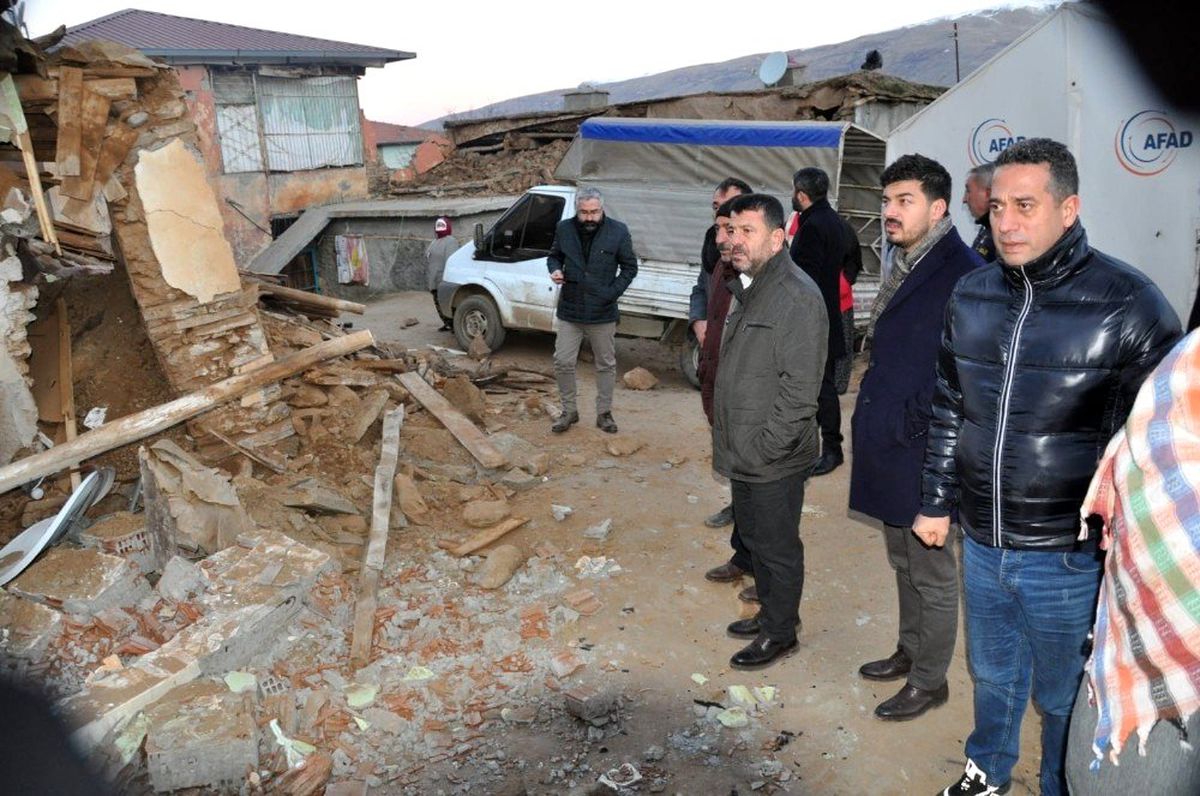 CHP heyeti Doğanyol\'da incelemelerde bulundu