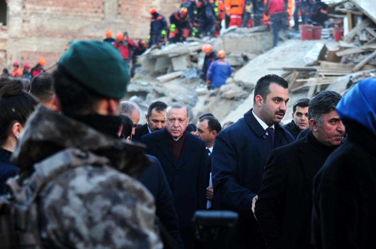 Cumhurbaşkanı Erdoğan deprem bölgesinde
