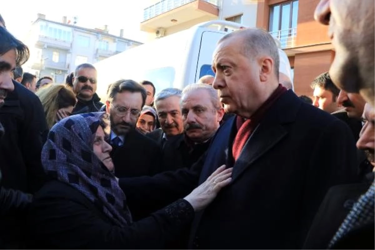 Cumhurbaşkanı Erdoğan, deprem bölgesinde incelemede bulundu