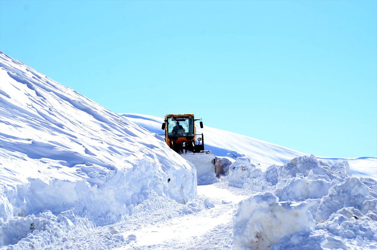Doğu\'da üç ilde 473 yerleşim birimine ulaşım sağlanamıyor