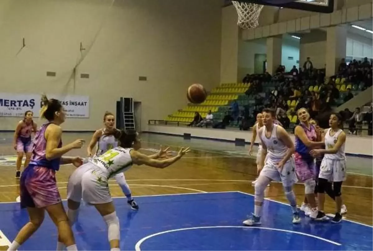 Edremit Belediyesi Gürespor-Yalova VİP: 93- 77