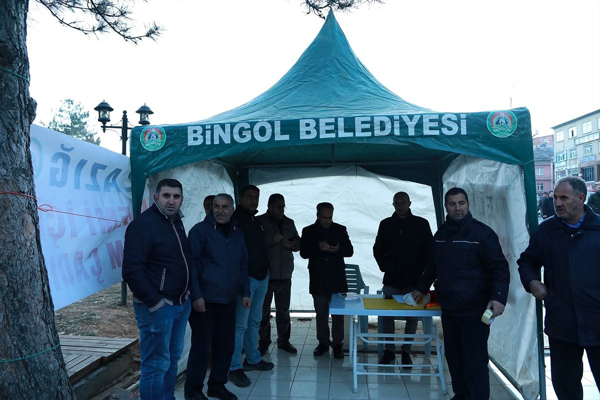 Elazığ\'daki depremzedeler için "Komşumuz üşümesin" kampanyası başlatıldı