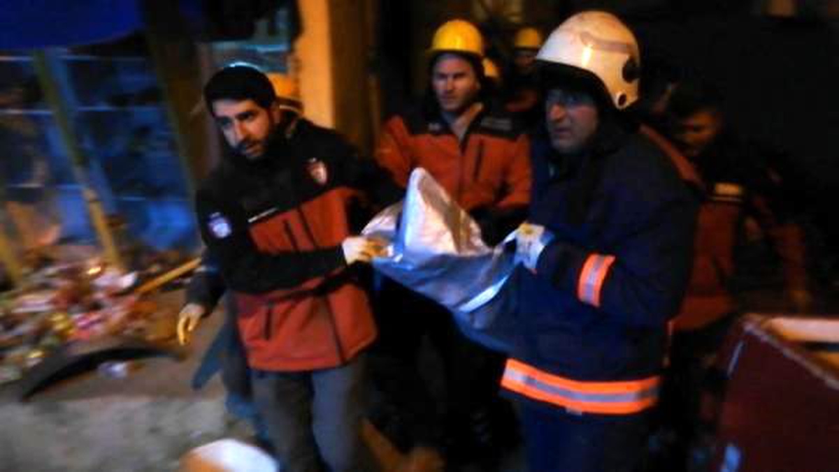 Elazığ merkezli 6.8\'lik deprem, yurdun doğusunu salladı: 18 ölü (5)