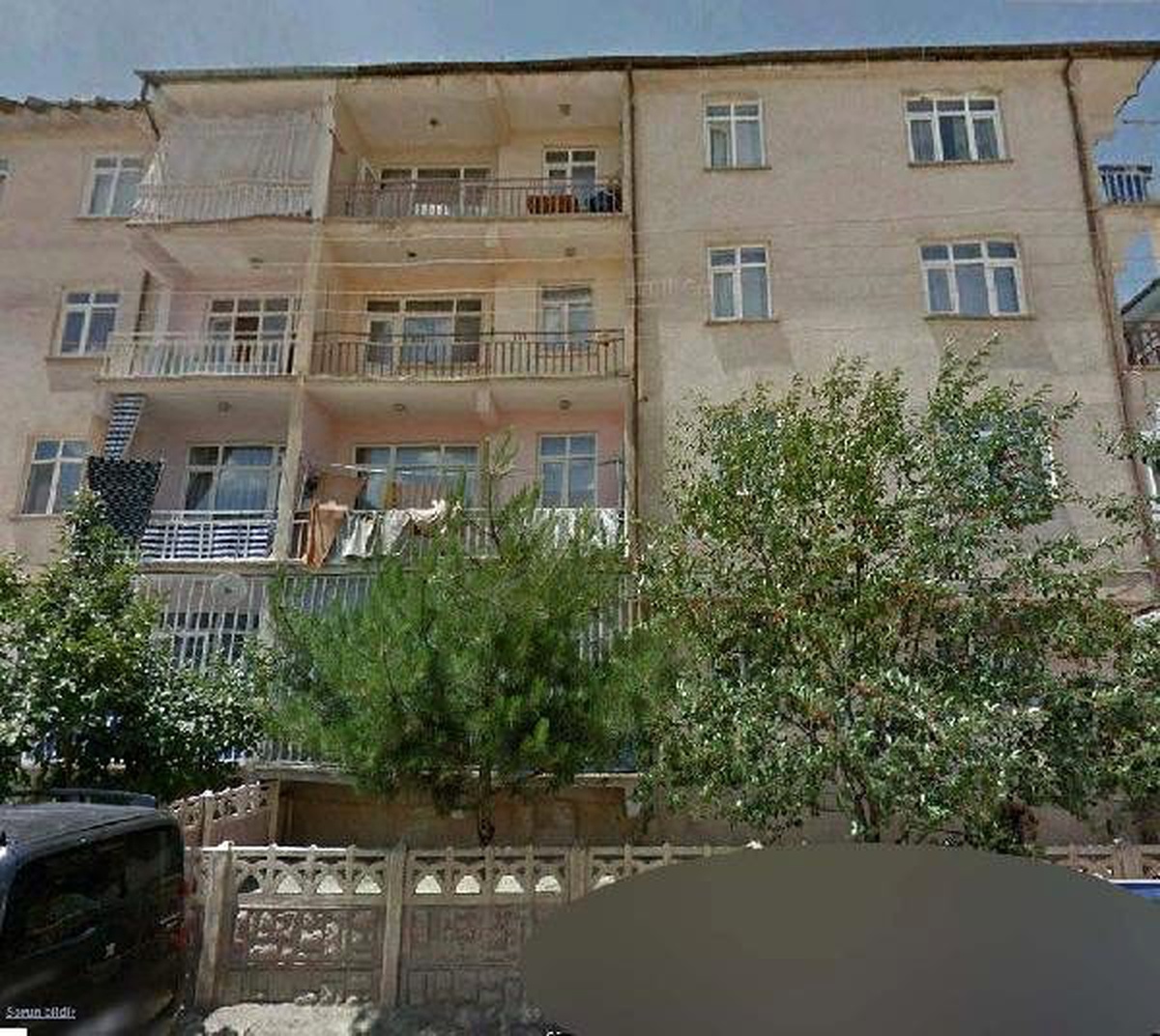 Elazığ Sürsürü\'de Dilek apartmanının çökmeden önceki fotoğrafları