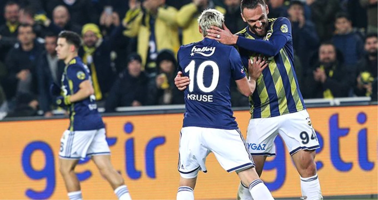 Fenerbahçe, Medipol Başakşehir\'i 2-0 yendi