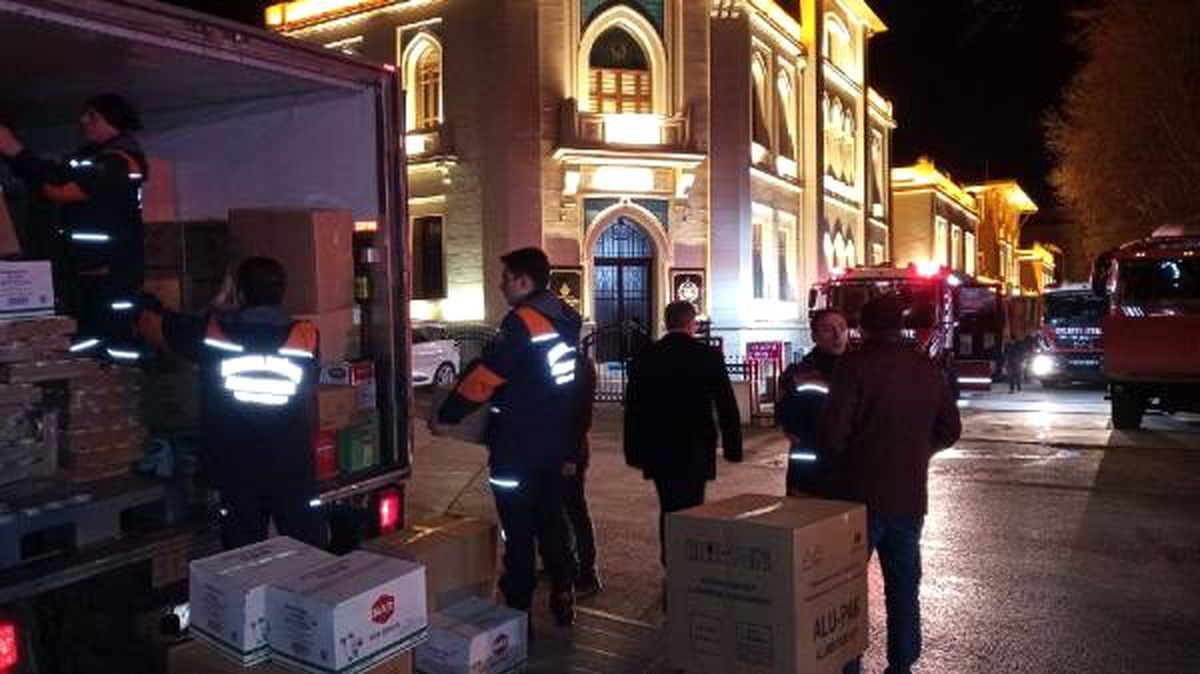İBB arama kurtarma ekipleri Elazığ\'a gidiyor