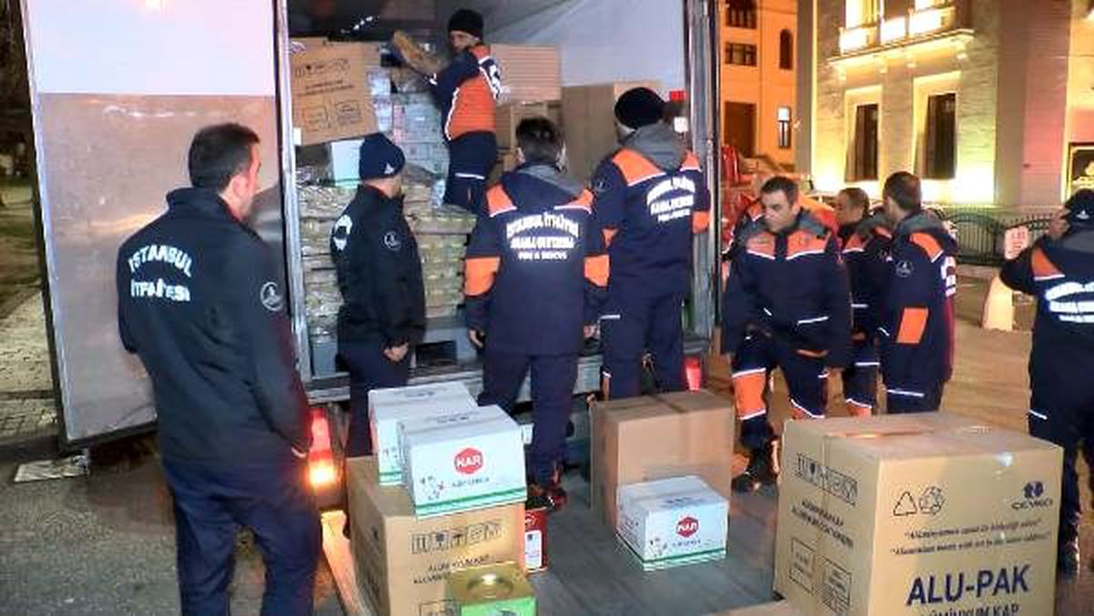 İBB Arama kurtarma ekipleri Elazığ\'a gitti