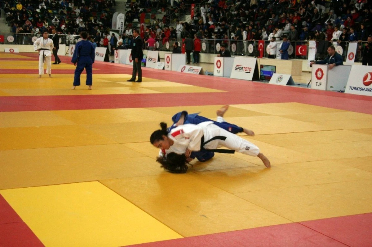 Judo Türkiye İşitme Engelliler Şampiyonası, Kilis\'te başladı