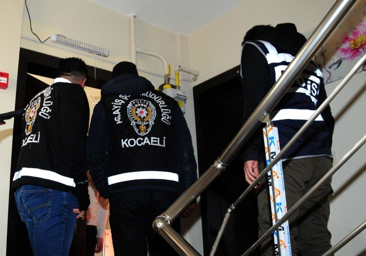 Kocaeli\'de çeşitli suçlardan aranan 71 kişi yakalandı