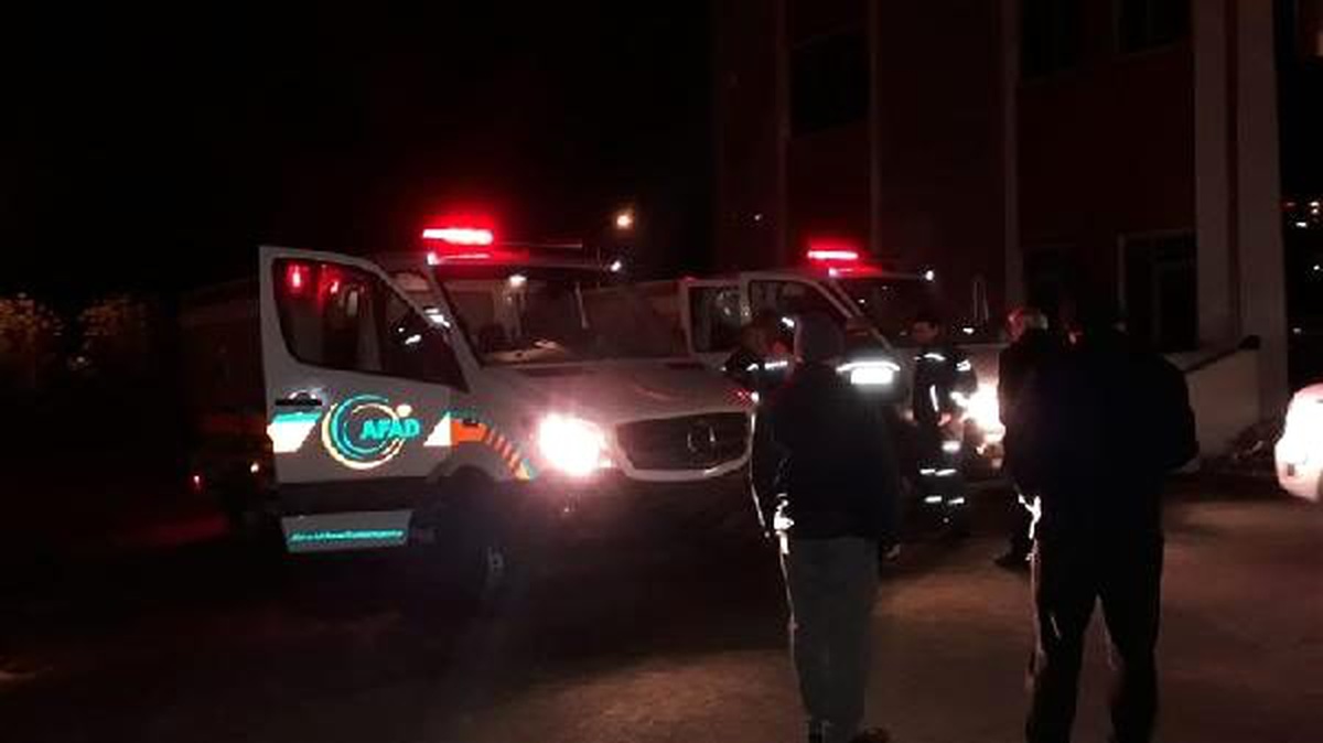 Kocaeli\'den deprem bölgesine arama kurtarma ekipleri gönderildi