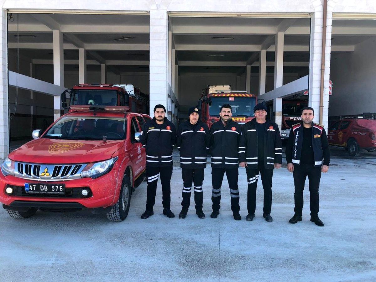 Mardin Büyükşehir Belediyesi arama kurtarma ekibi Elazığ\'a gitti
