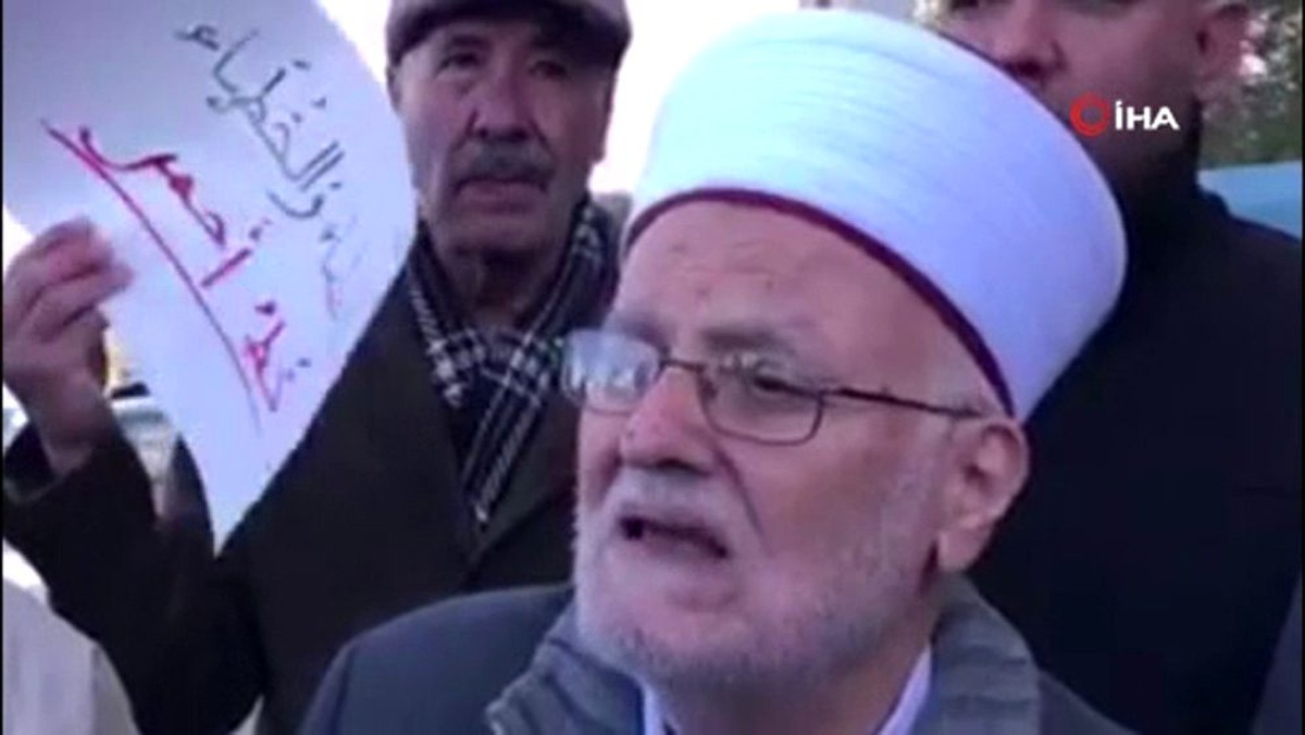 Mescid-i Aksa\'ya girişi yasaklanan Şeyh İkrime Sabri, İsrail\'i protesto etti