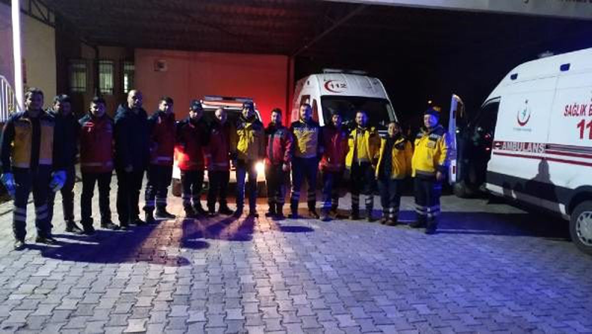 Niğde\'den  UMKE ve 112 Ekipleri Elazığ\'a yardıma gönderildi