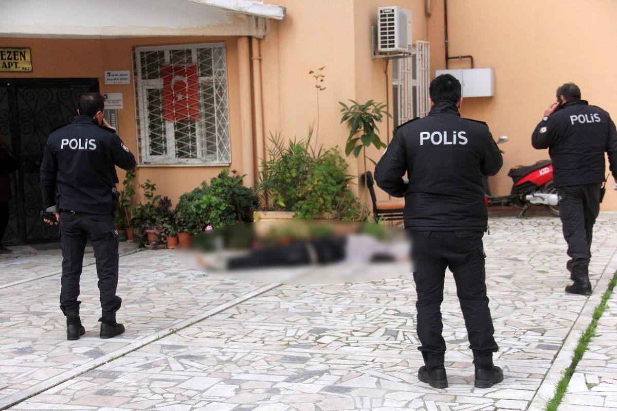 Ölen şahsın başından bir an olsun ayrılmadı
