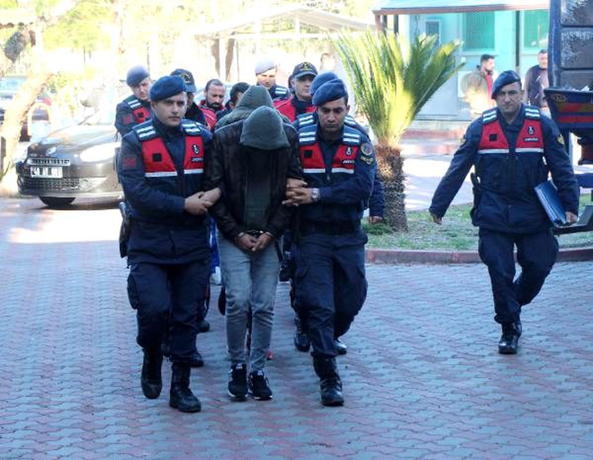 Otel lojmanından klima ve musluk çalan 5 şüpheli tutuklandı
