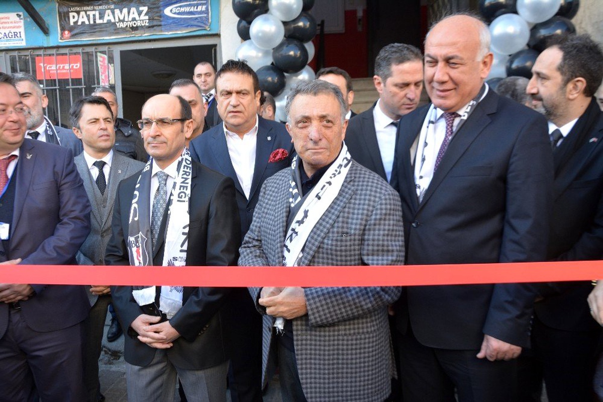 (Özel haber) Ahmet Nur Çebi: "Beşiktaş için en doğru kararı vereceğiz"